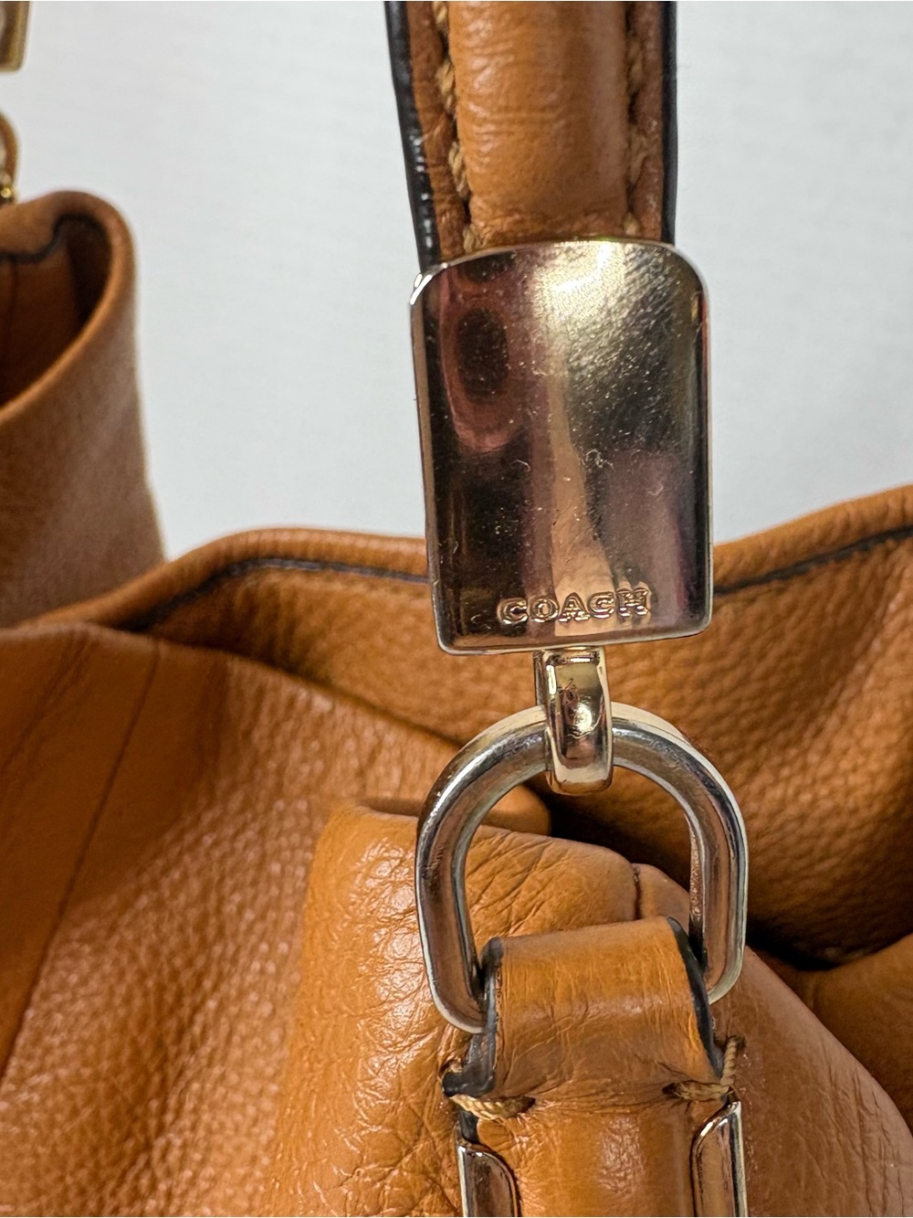 SOLD!! Coach Phoebe Leather Shoulder Hobo Bag in Cognac EUC - Picture 7 of 16